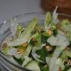 Салат с пророщенной чечевицей и зеленью