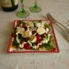 Салат с перепелиными яйцами и помидорками черри
