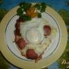 быстрый завтрак яйца с колбасой