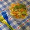 Салат с капустой, курицей и морковью