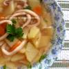 Картофельный суп с кальмаром