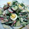 Салат из редиса, огурцов и перепелиных яиц