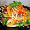 Китайский салат с рисовой лапшой