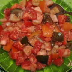 фото рецепта Салат из помидоров с хреном
