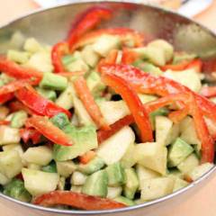 фото рецепта Салат из авокадо и груш