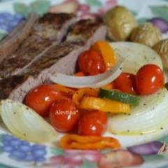 фото рецепта Пряный стейк с томатной сальсой