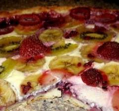 фото рецепта «Фруктово-ягодная пицца.»