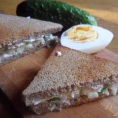 фото рецепта Сэндвич с яичным салатом