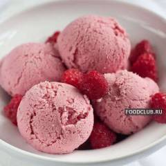 фото рецепта Сливочное малиновое мороженое