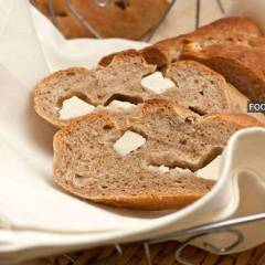 фото рецепта Гречневый хлеб с орехами и брынзой