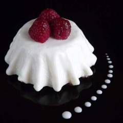 фото рецепта Творожный десерт с малиной