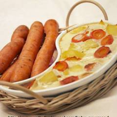 фото рецепта Картофельно-морковная запеканка в молочном соусе.